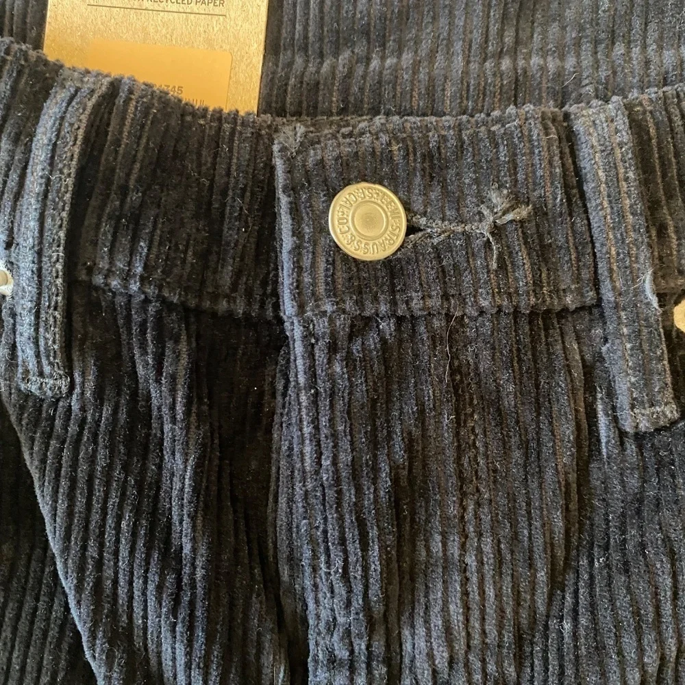 NWT Levi’s 315 Shaping Bootcut-Black Corduroy- 31x30‎